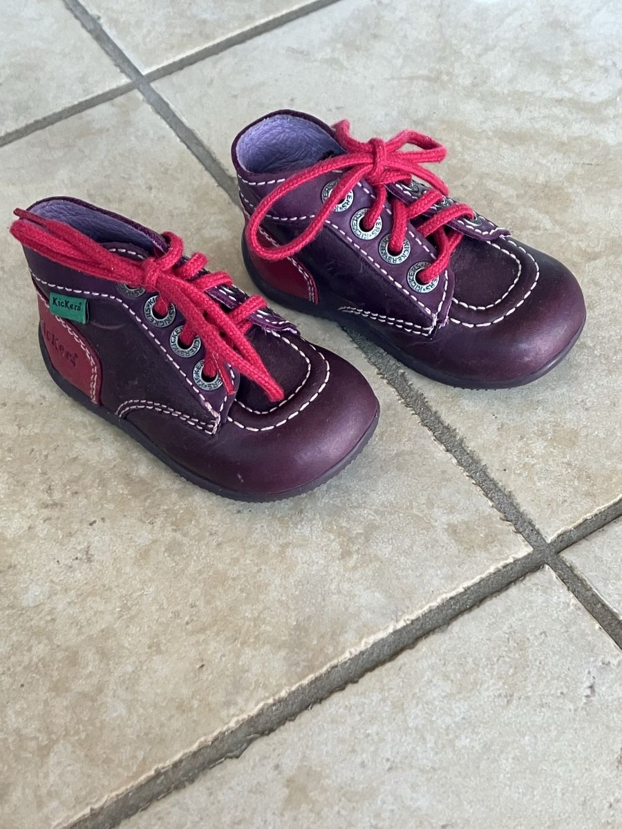Scarpe per ragazzi: Chaussures Kickers 20 – Usato da Cerniaz VD venduto da estel_lev