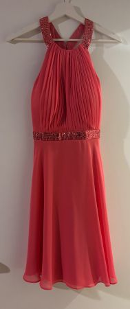 Elegantes Abendkleid / Festkleid in Koralle mit Pailletten