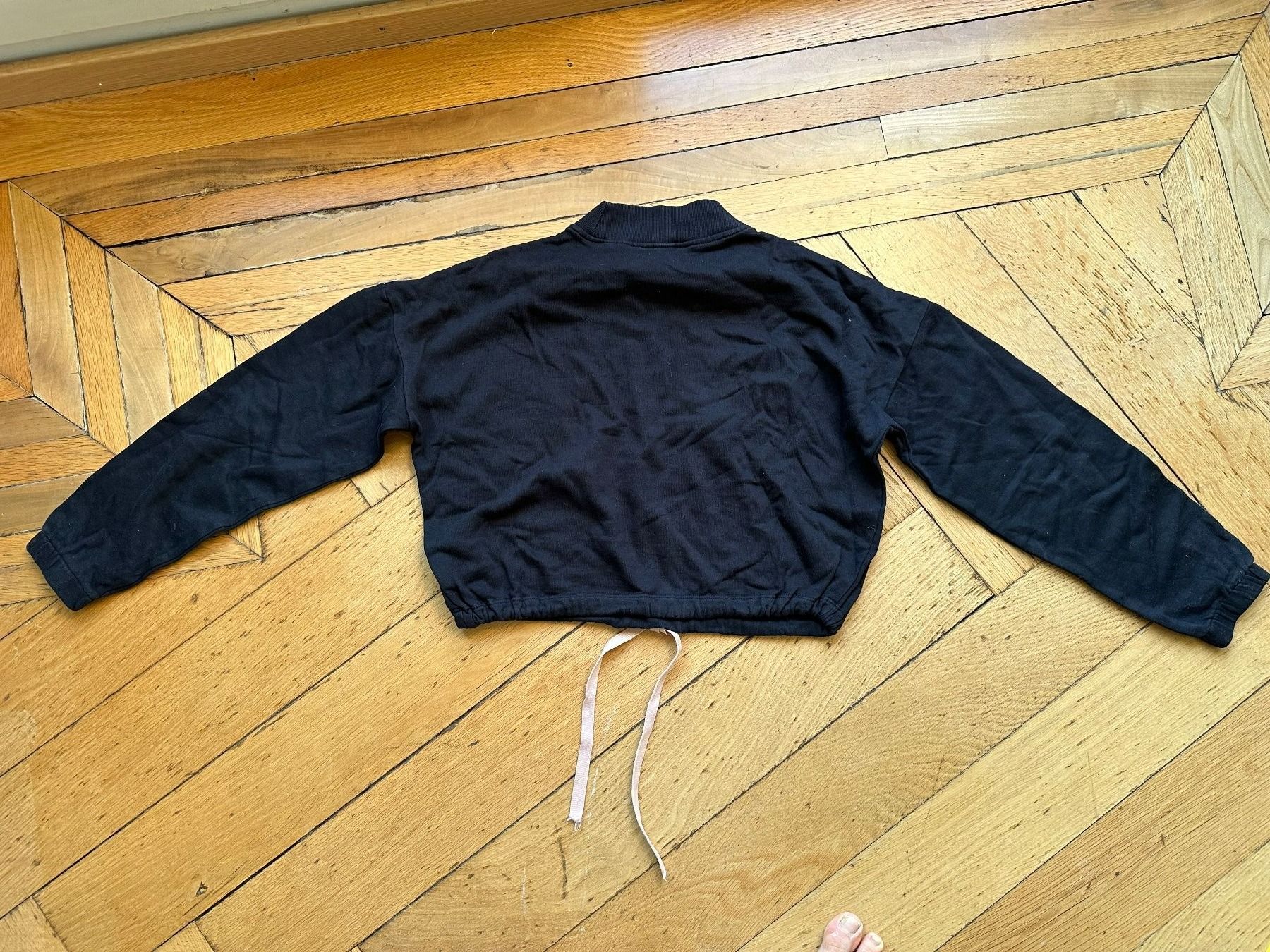 H&M Pullover & Sweatshirts: Kurzer Pullover/Sweater Mädchen von H&M Grösse 170 – Gebraucht aus Zuerich von Tozde 1