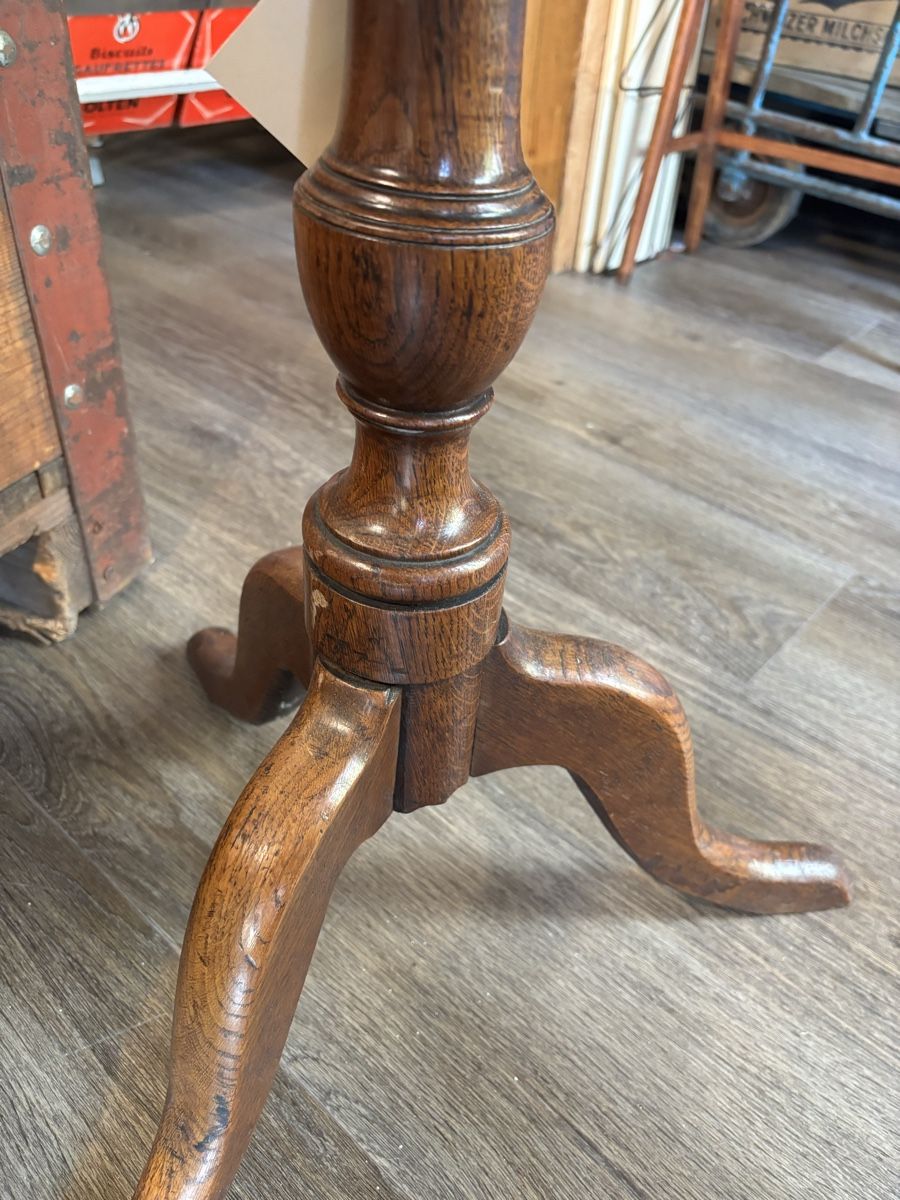 Tische: alter Holztisch rund, dunkles Holz – Gebraucht aus Staufen von timelessvintage 3