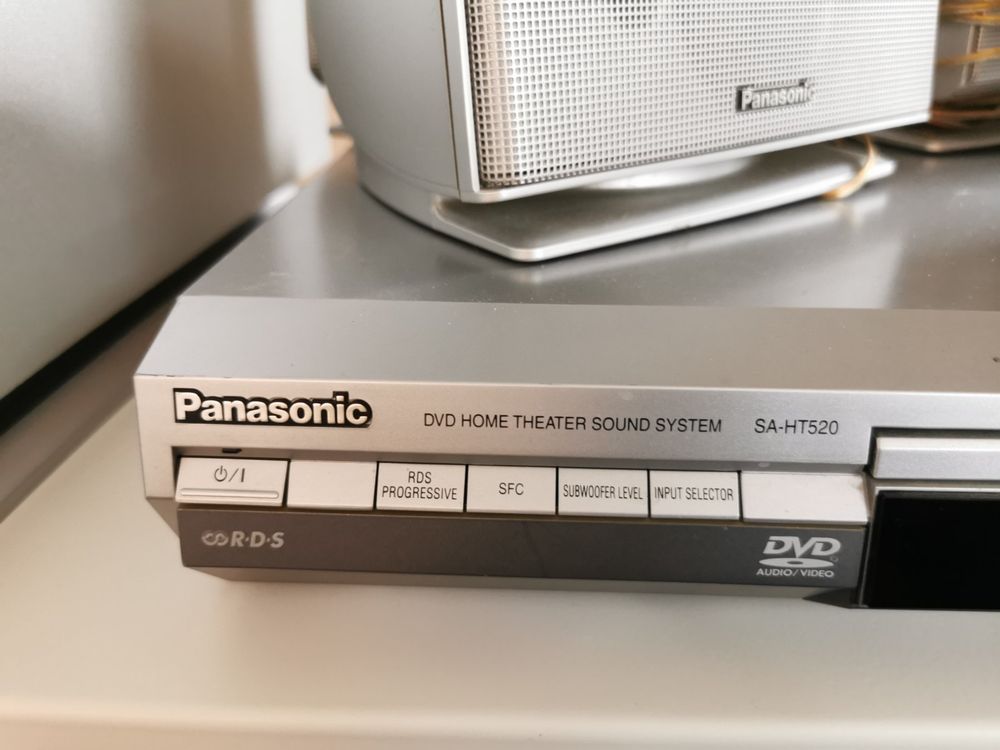 Panasonic DVD Home Theater Sound System SAHT520 Kaufen auf Ricardo