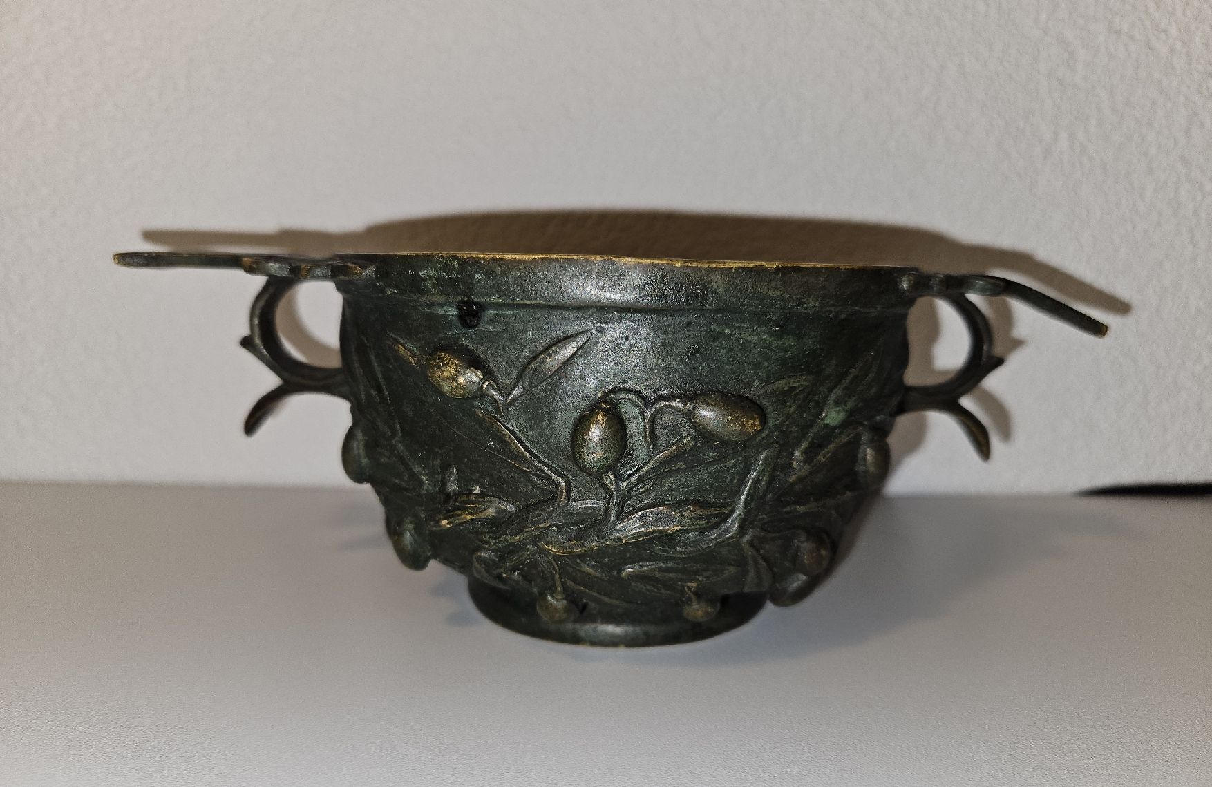 Skulpturen & Statuen: Bronce Gefäss Antik – Gebraucht aus Hauptwil von Schwertfisch24