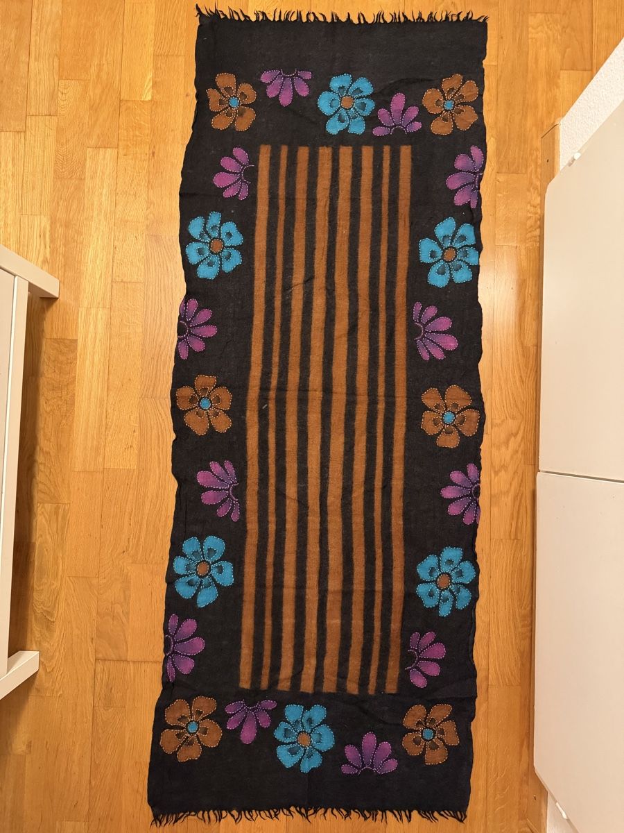 Foulards, Tücher & Schals: Wunderschöner Schal mit Blumenmuster. – Gebraucht aus Adliswil von StephanieAnnina 1