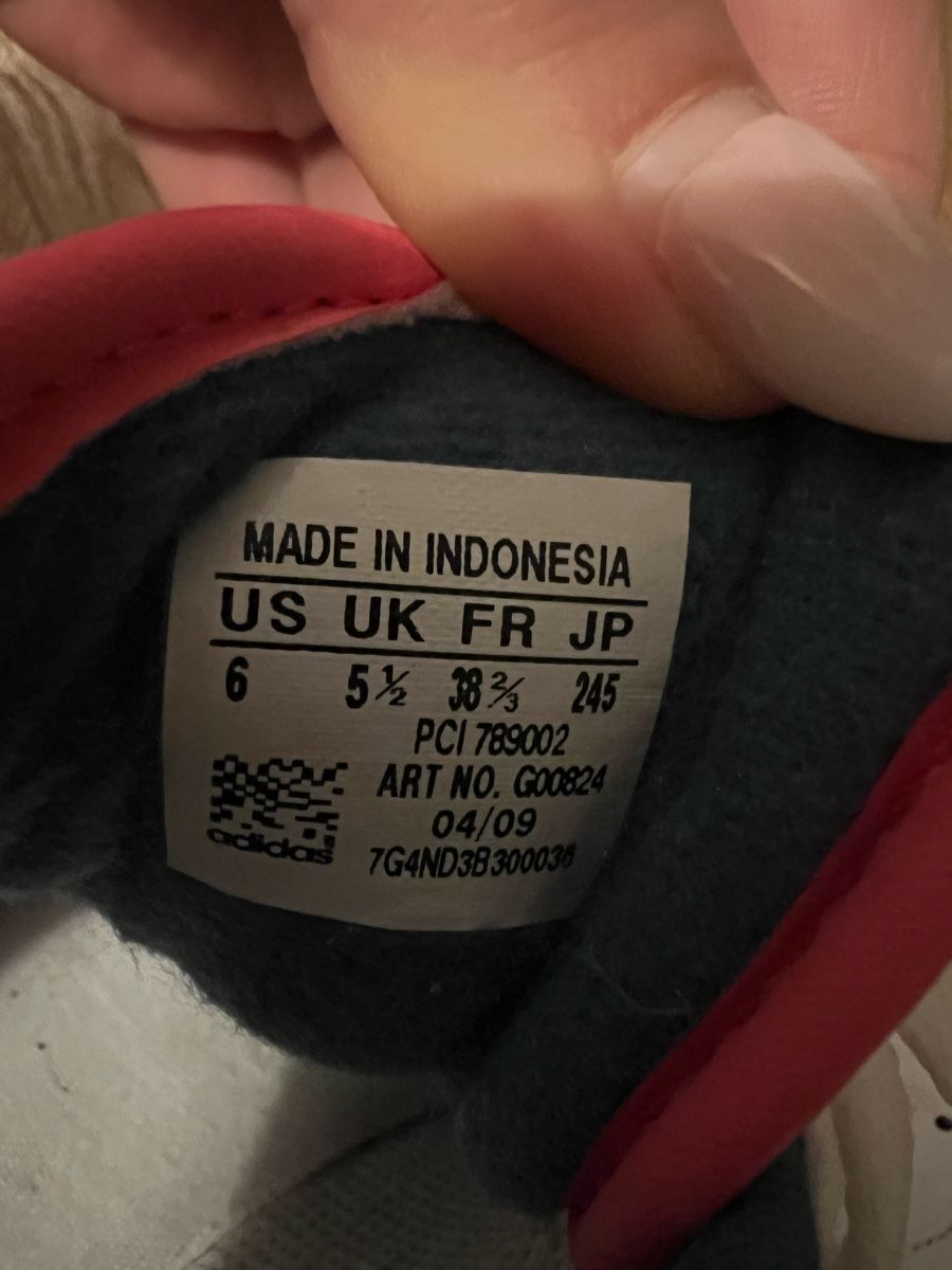 Adidas Damenschuhe: Adidas Damen 38 2/3 – Neu und originalverpackt aus Gamprin-Bendern von Seller_FL 2