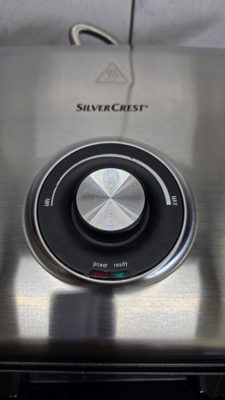 SilverCrest Elettrodomestici da cucina: Silvercrest Kontaktgrill Panini Maker 2000W SPM 2000 D2 Edel – Usato da Aarau venduto da oiraD89 2
