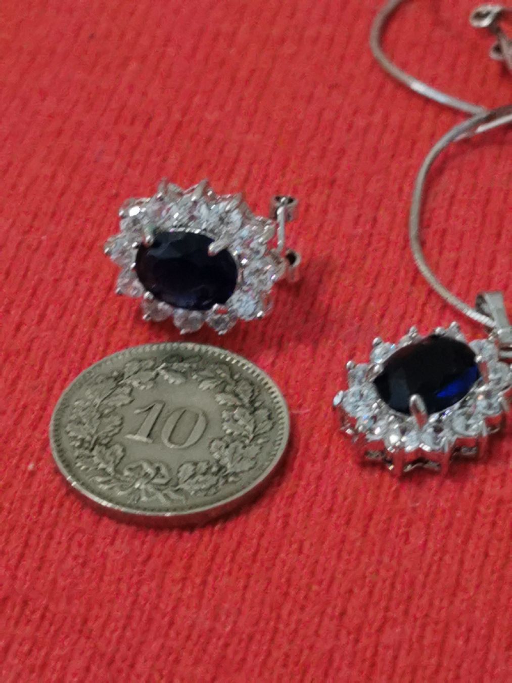 Ciondoli: Damen Schmuk Set  – Nuovo e nell'imballaggio originale da Schlieren venduto da vlalif 6