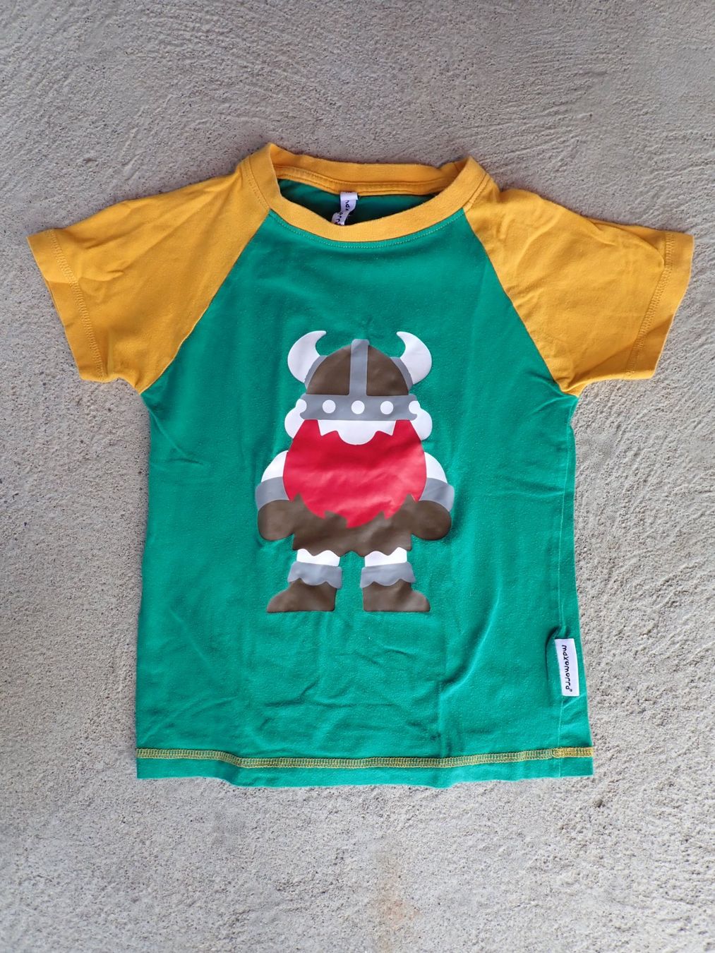 Maxomorra Camicie, T-shirt & Polo: T-Shirt Maxomorra Wikinger 110 – Usato da Langnau i. E. venduto da chebsli