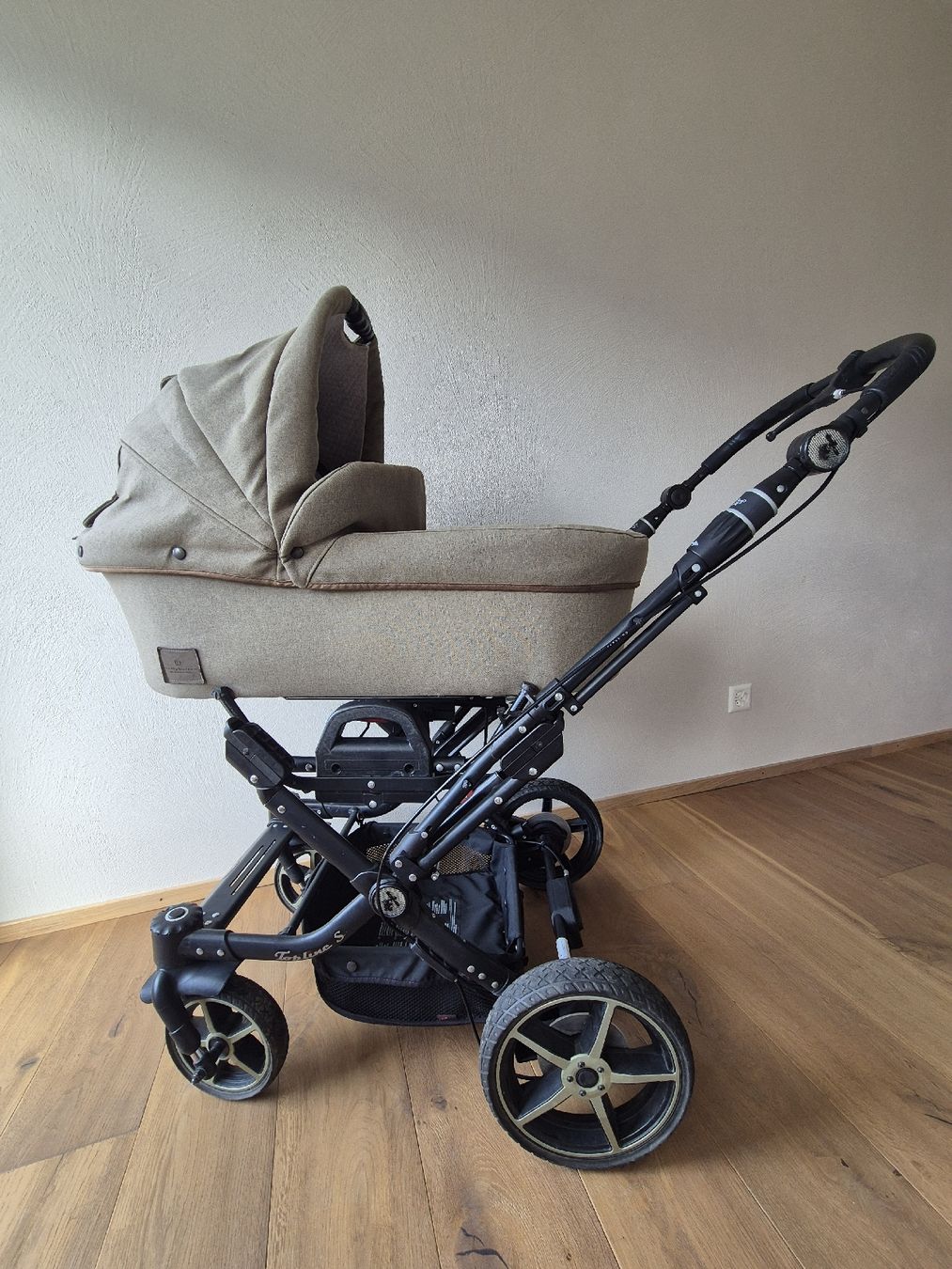 Hartan Kinderwagen: Kinderwagen Hartan Bellybutton Edition – Gebraucht aus Zizers von .sternli.