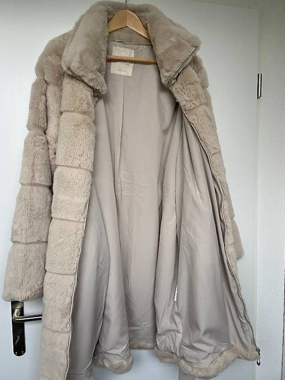 Cappotti: Damen Mantel Gr. 44 vom Amisu – Usato da Oberentfelden venduto da han_f2wq 1