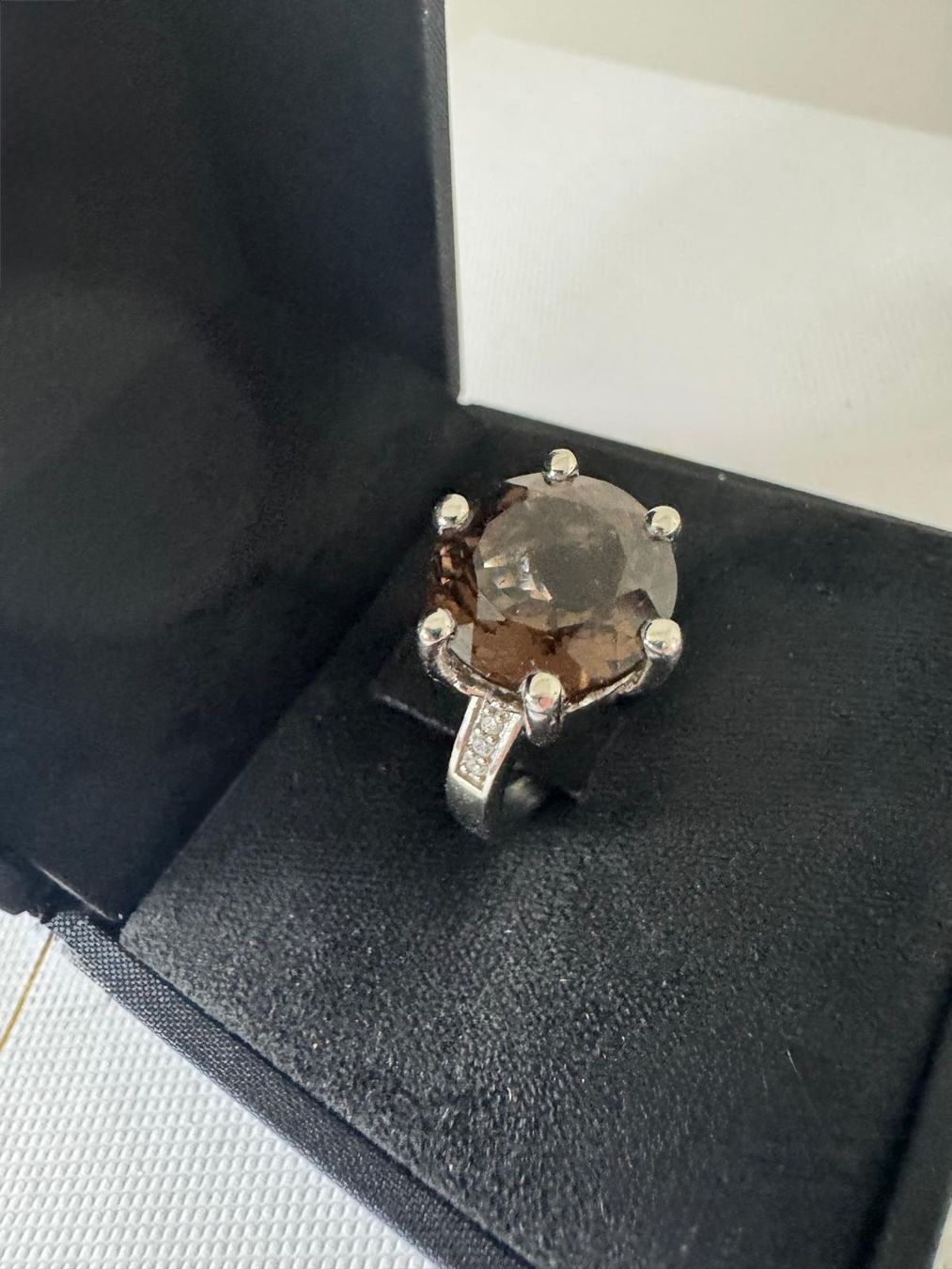 Anelli: Ring aus Platin & Rauchquarzstein – Usato da Hergiswil NW venduto da Shintana 1