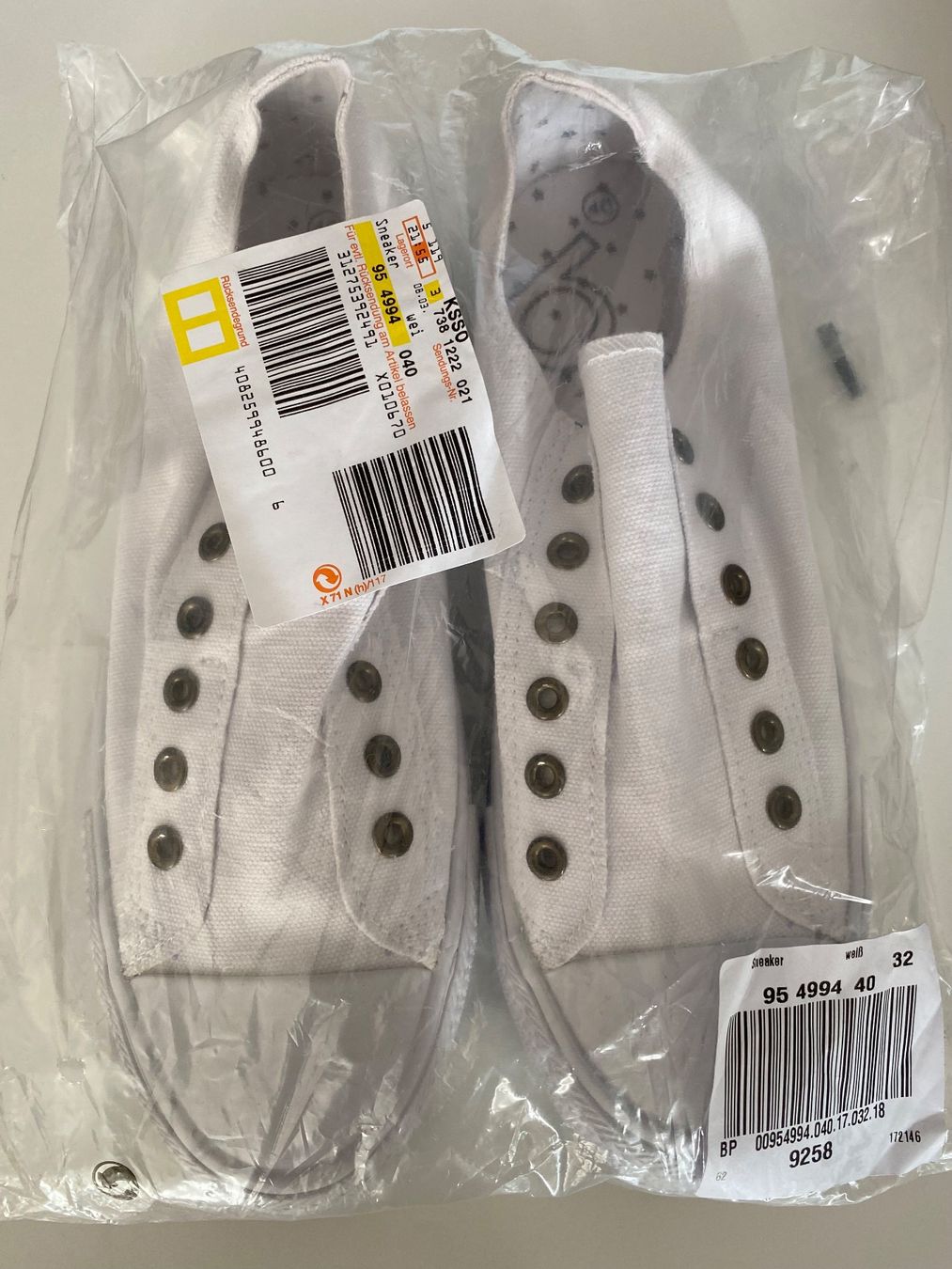 Herrenschuhe: Sneaker / weiss / Gr. 40 – Neu und originalverpackt aus Root von essafa 2