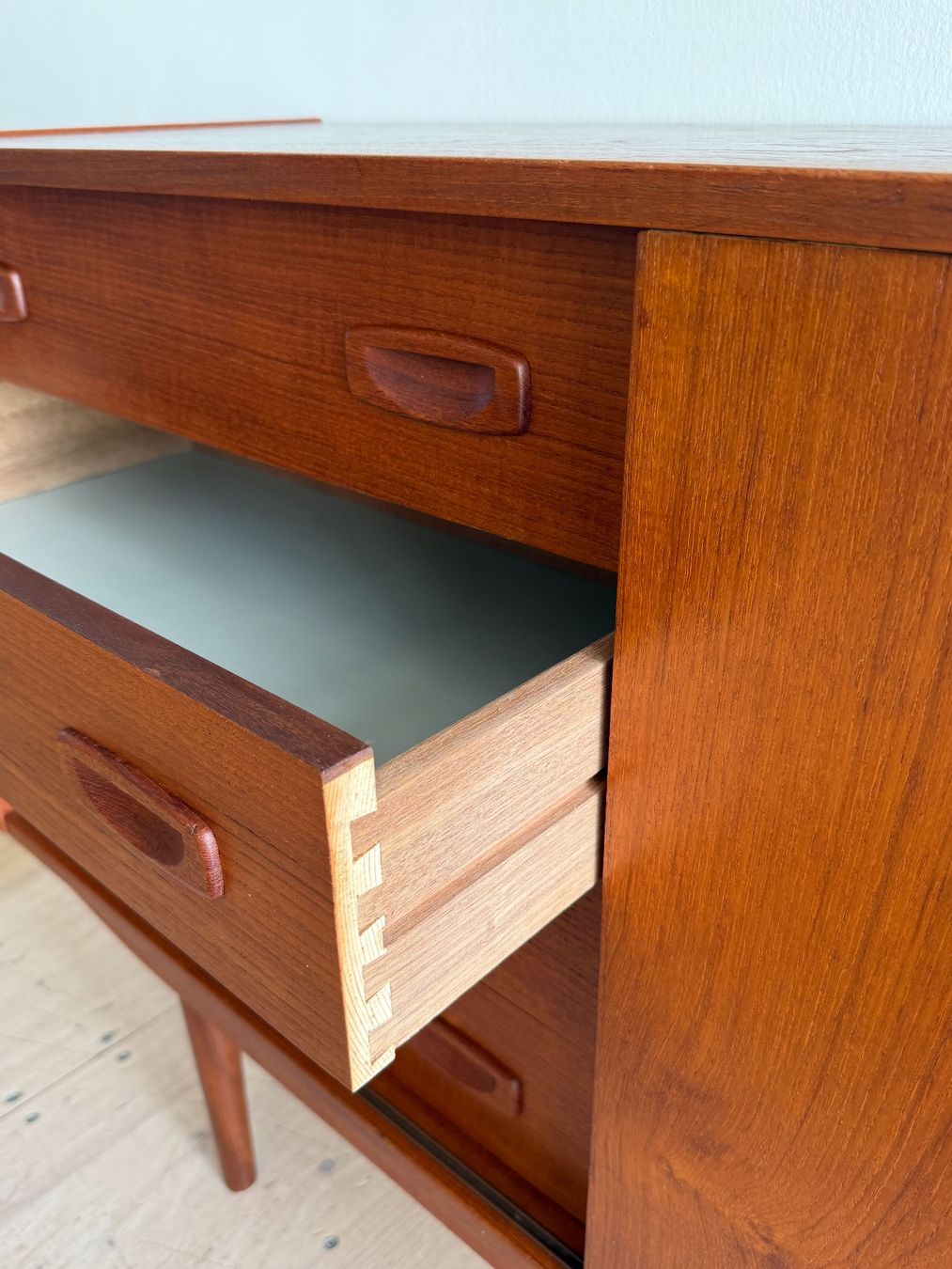 Commodes: Vintage Scandinavian Teak Sideboard – D'occasion à Zürich par heydaymoebel 6