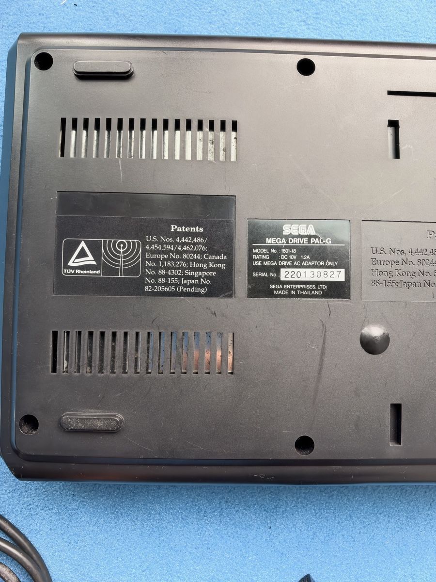 Sega Konsolen: SEGA Mega Drive – Gebraucht aus Chur von GC190 3