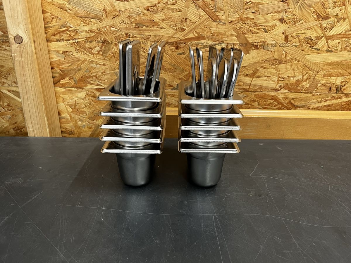 Elettrodomestici da cucina: 10 x 1/9 GN 10 cm mit Deckel – Usato da Dittingen venduto da Cervolino77 3