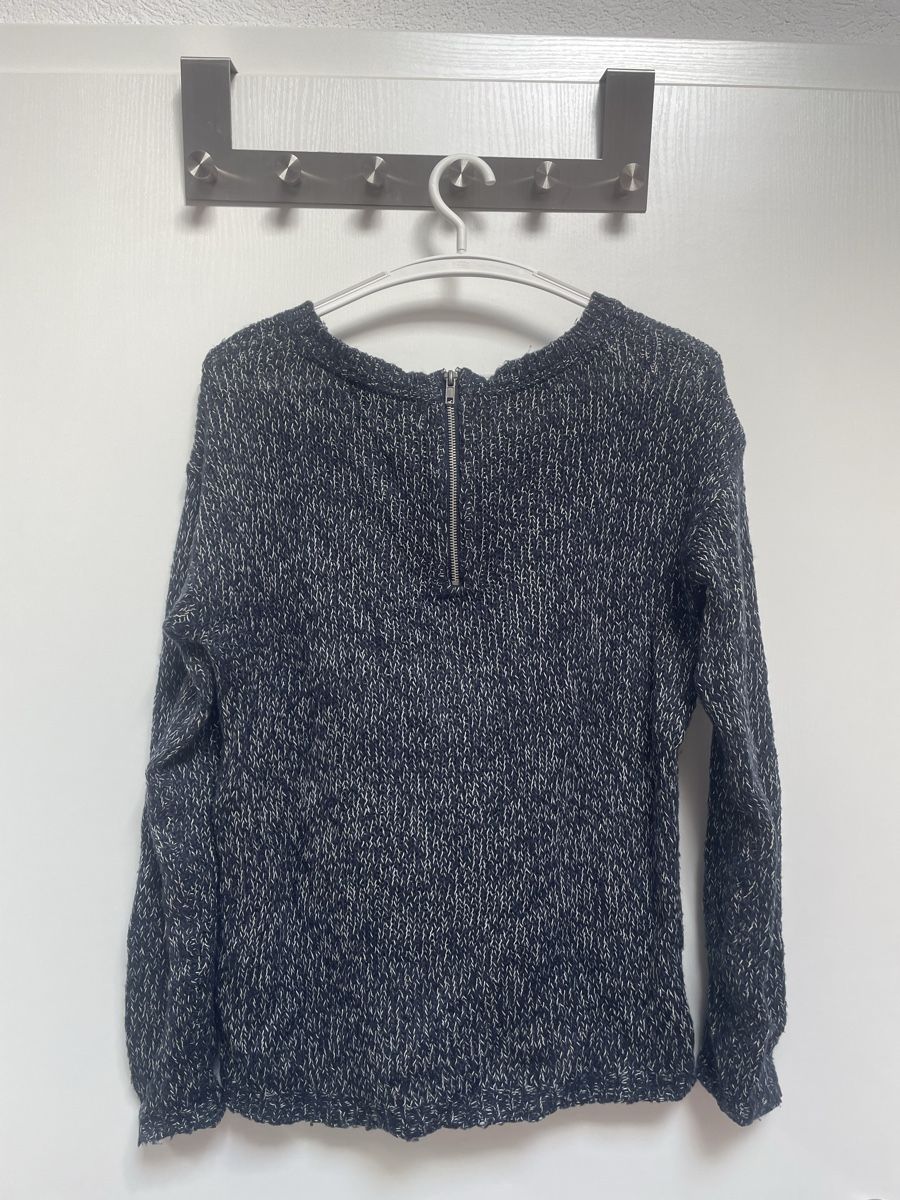 Pullover & Sweatshirts: Pull en maille bleu marine – Gebraucht aus Corgémont von Leane.Z 1