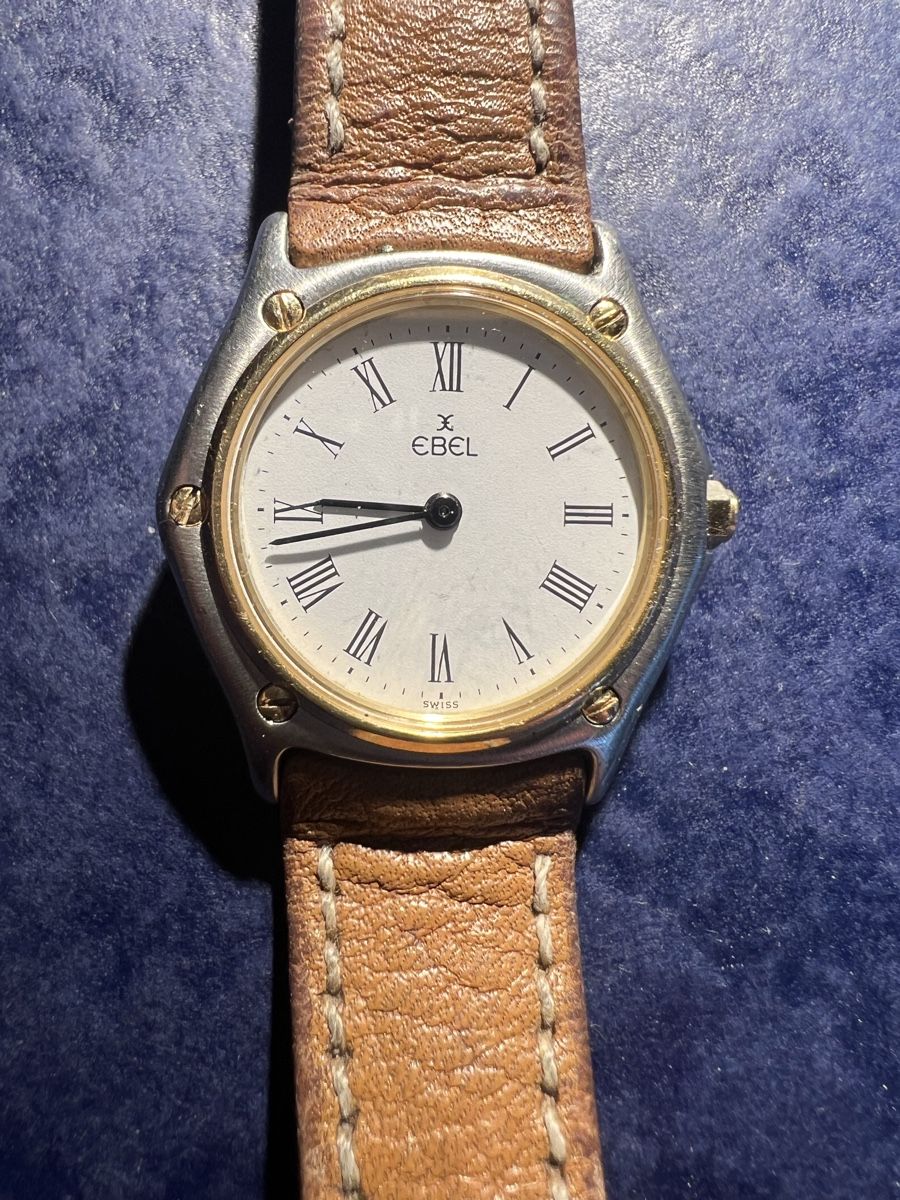Ebel Orologi: Ebel Uhr (läuft nicht) – Usato da Laufen venduto da groove60