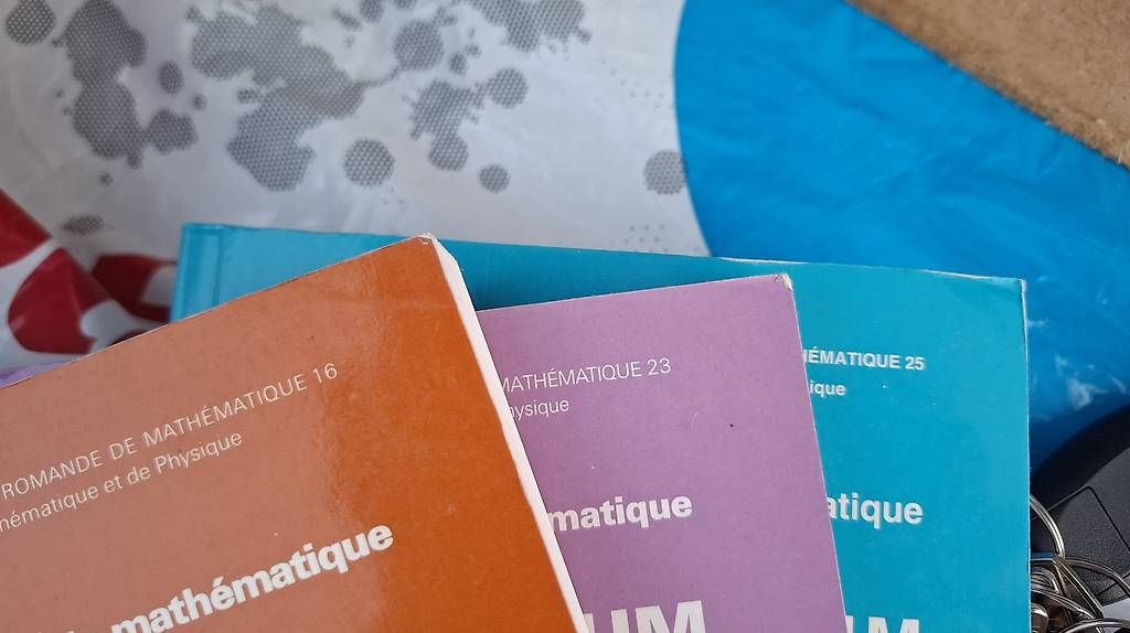 Bücher: Livres de math gymnase. – Gebraucht aus Essertes von ast_mk5t 2