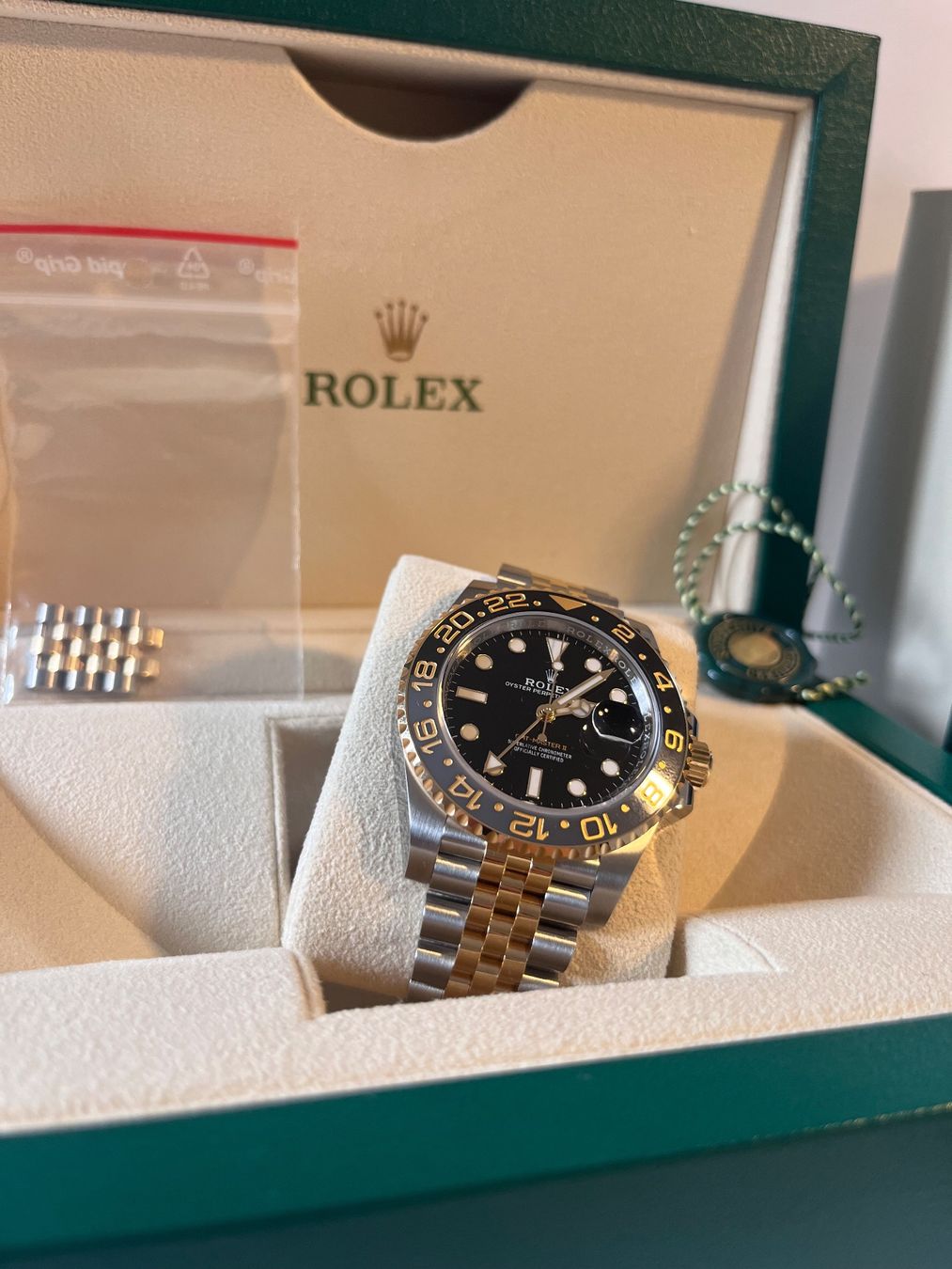 Rolex Orologi: Rolex GMT-Master II 126713GRNR - Zombie - Full Set – Nuovo e nell'imballaggio originale da Zürich venduto da dudohdud 3