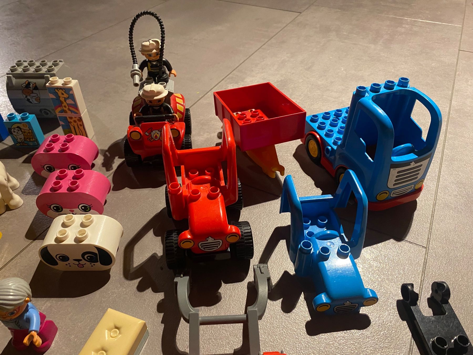 Lego Giocattoli: Lego Duplo diverses und Tiere – Usato da Mastrils venduto da scipio753 3