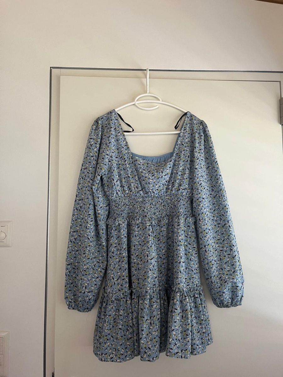 Vestiti: Blaues Blumenkleid mit langen Ärmeln – Usato da Romanshorn venduto da laa_279h
