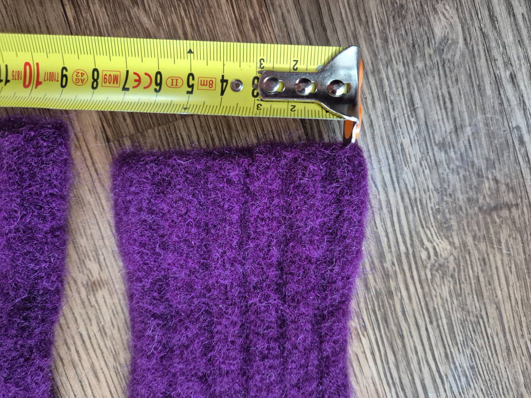 Chaussettes: Handknitted 100% wool purple yoga socks – D'occasion à Zürich par monadiederich 2
