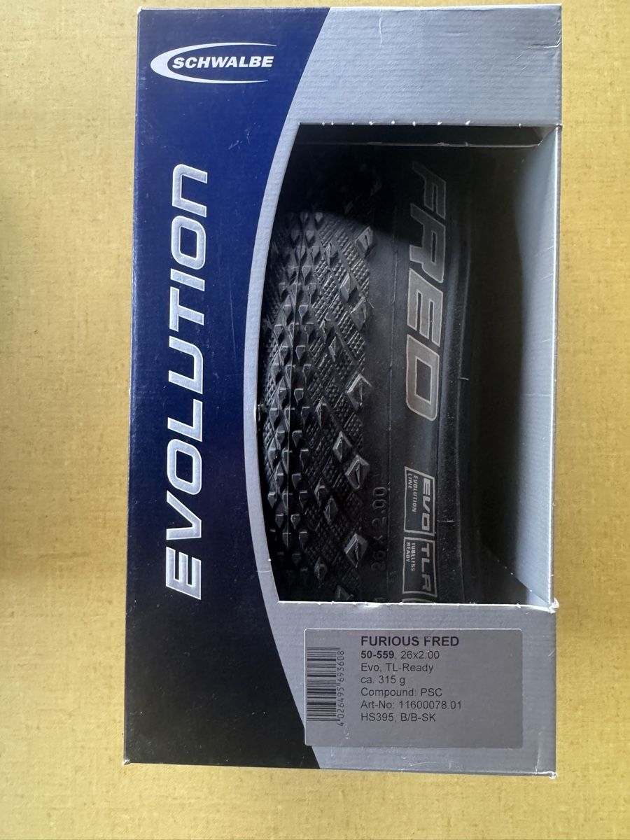 Pneus & Roues: 1x Schwalbe Furious Fred 26x2.00 – Neuf avec emballage d'origine à Ligerz par dohirschi