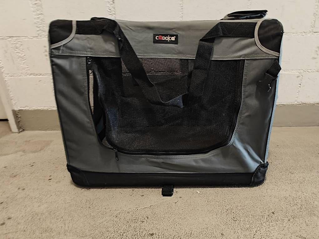 Gabbie, trasporto & Sicurezza: Hundetransportbox Cadoca – Usato da Unterengstringen venduto da JsPh 1