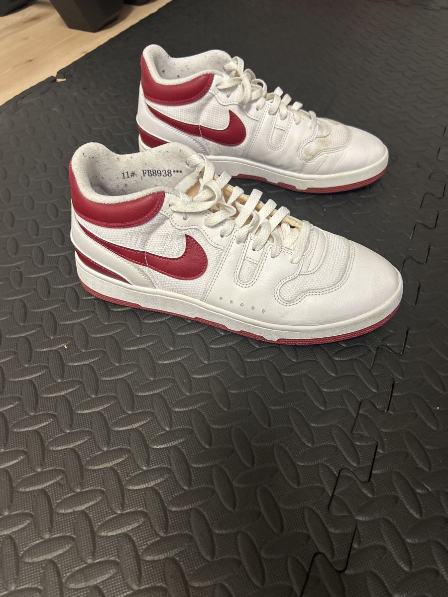 Nike Scarpe da uomo: Nike Attack QS SP Sneakers White / Red Crush – Usato da Ebikon venduto da macorano83