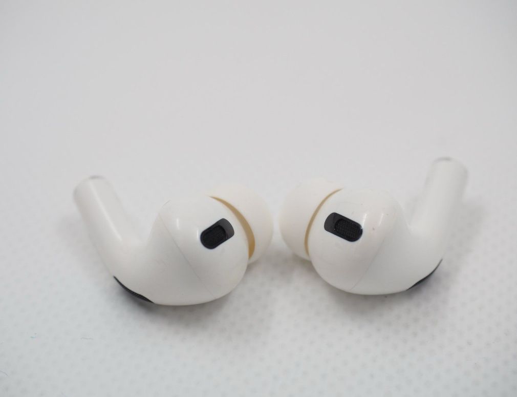 Apple Cuffie: APPLE AirPods Pro 1. Generation – Usato da Bellinzona venduto da car_vhf5 2
