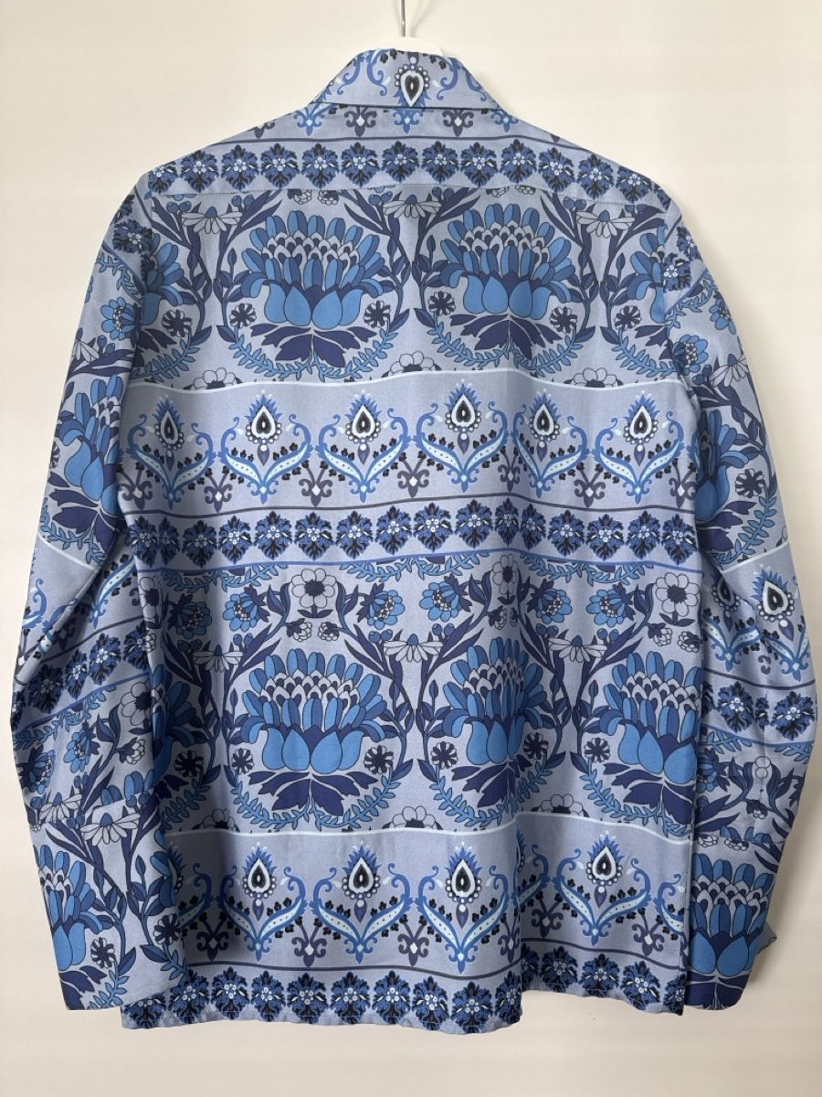 Sandro Camicette: Sandro Silk Shirt with Blue Pattern in Size 0 – Usato da Lachen SZ venduto da cvs_5g7c 2