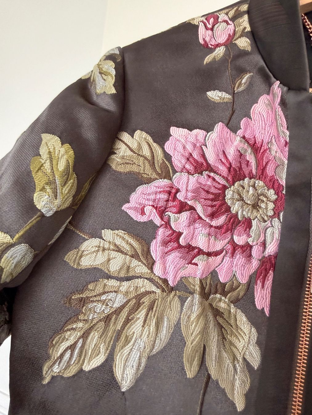 Ted Baker Giacche: Ted Baker Embroidered Bomber Jacket Size 1 (size 36 EU) – Usato da Uerikon venduto da kpr_t5k2 1