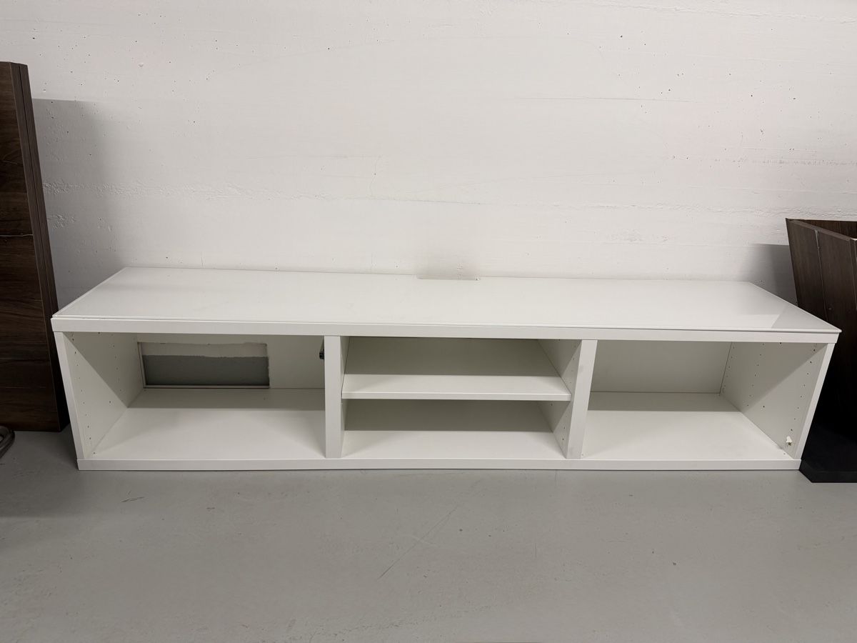 Ikea Mobili TV: TV Board 180x40x38cm – Nuovo (secondo la descrizione) da Rüthi (Rheintal) venduto da la.07
