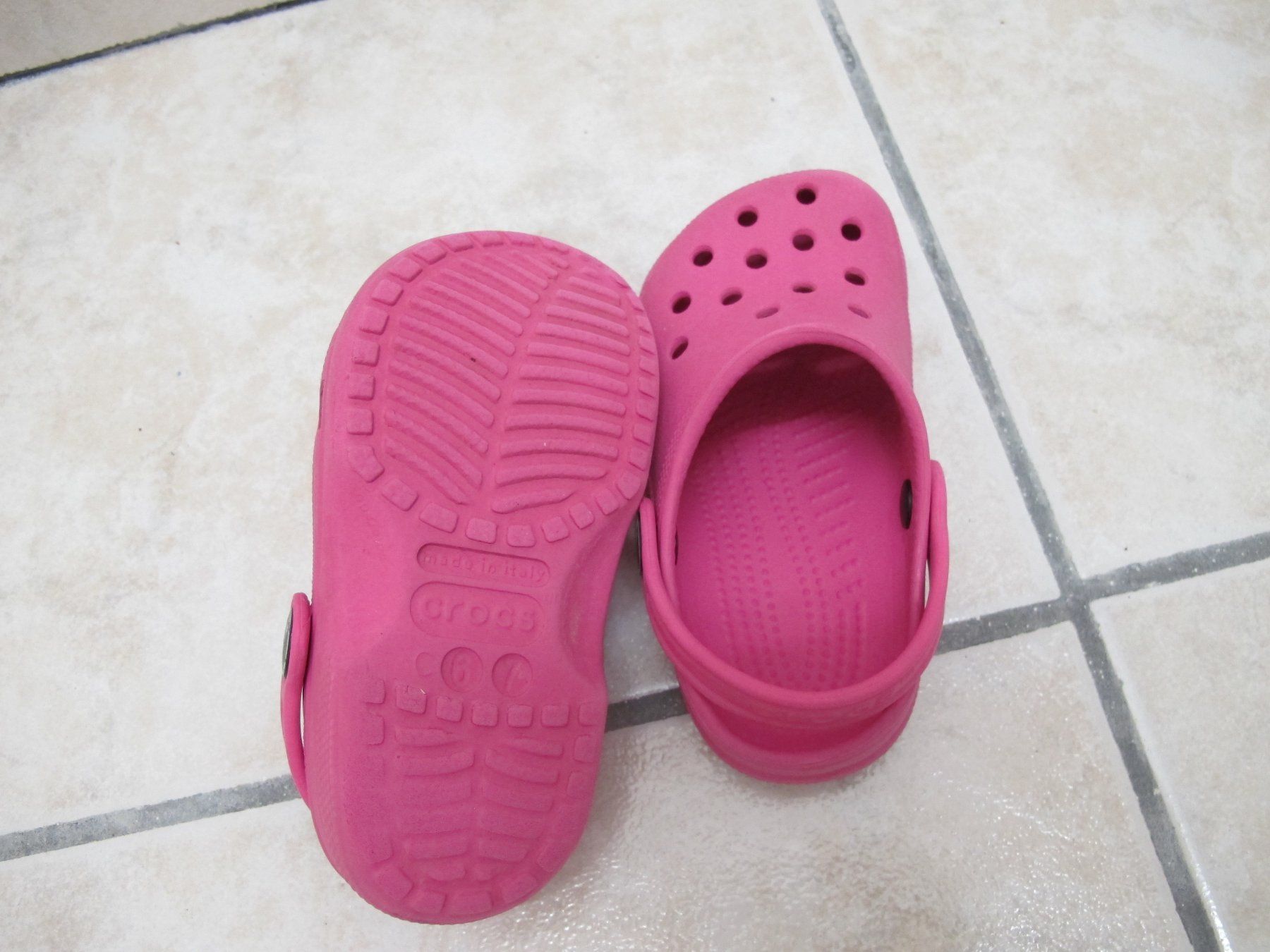 Chaussures filles: Crocs Classic Clog Gr. 6/7 – D'occasion à Rheinfelden par zwitschi_09 2