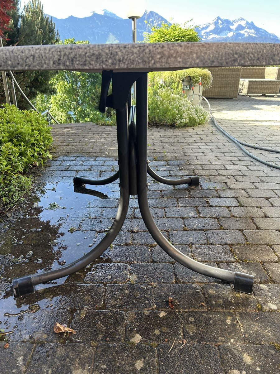 Tavoli: Ovaler Gartentisch mit klappbarer Tischplatte  – Usato da Beatenberg venduto da buy2you 1