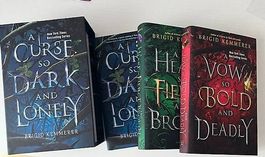 A Curse So Dark and Lonely BOX SET (Gebundene Ausgabe) EN