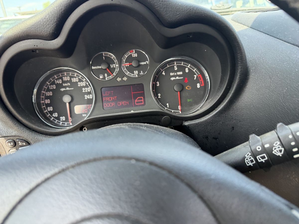 Alfa Romeo Autos: Alfa Romeo 147 1.6 – Gebraucht aus Oberönz von Xyz90 6