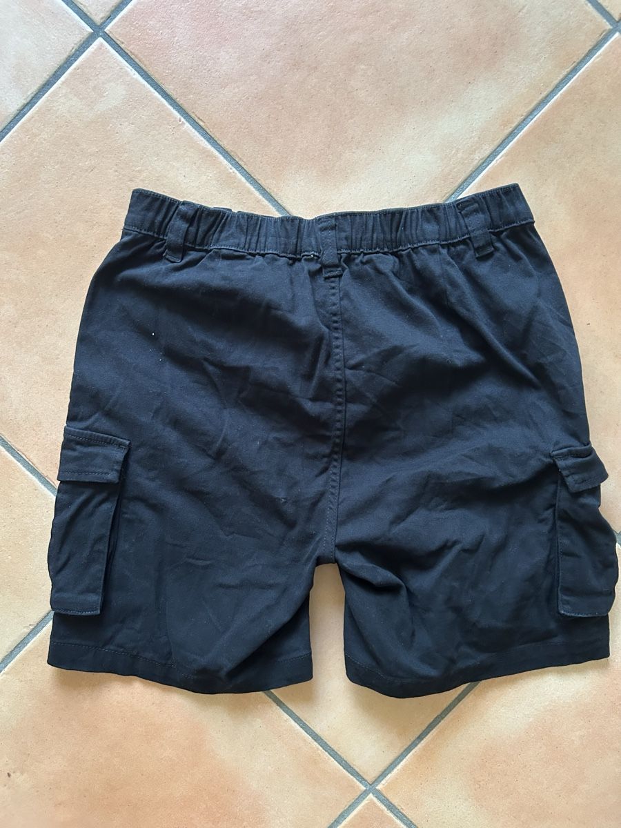 Pantalons: Schwarze Damen Cargoshorts – D'occasion à Hitzkirch par mar_6xlt 1