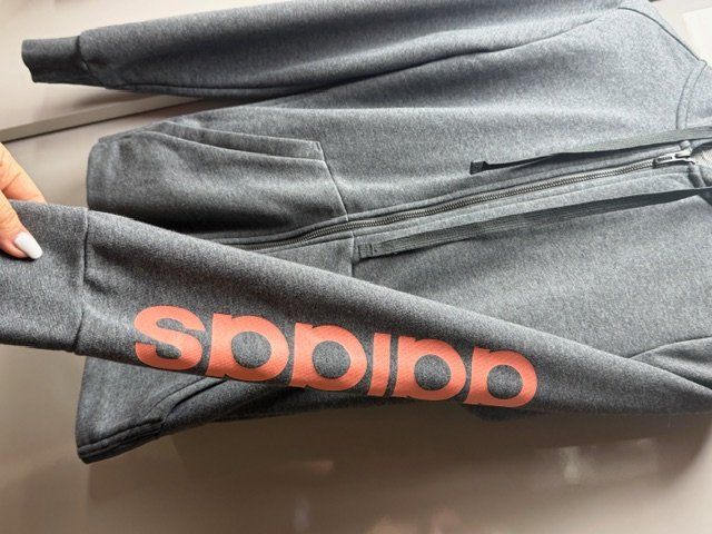 Adidas Jacken: Adidas Jäggli Damen Gr. M – Gebraucht aus Oeschgen von Mich_elle 1