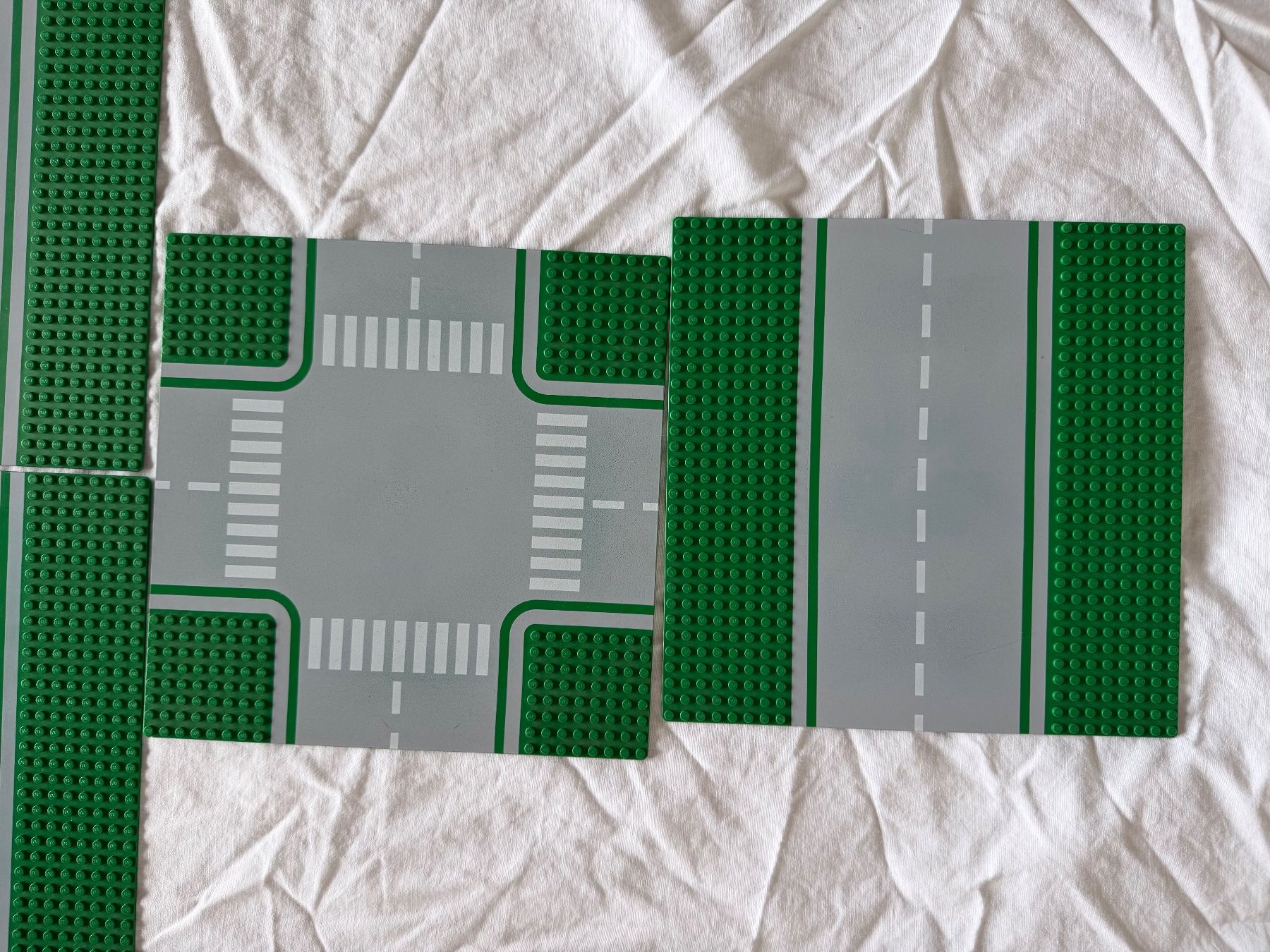 Lego Kit di costruzioni: Baseplate Road – Usato da Neftenbach venduto da Elitebricks 3