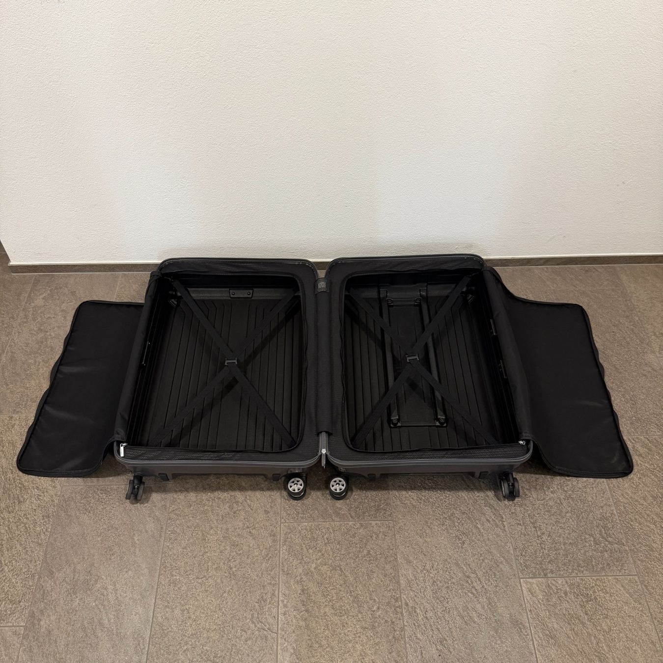 Samsonite Valises de voyage: Neuer Koffer Samsonite Lite Box Spinner 81 cm grau – Neuf (Voir description) à Balzers par dassandro 7