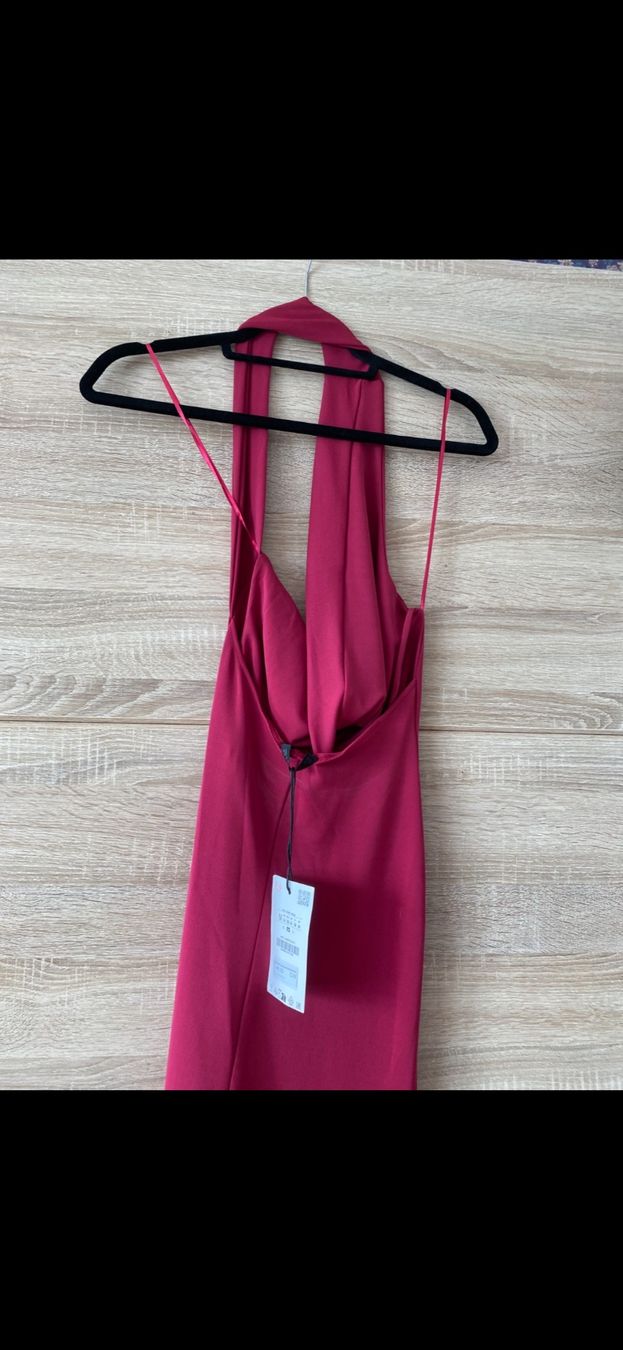 Zara Kleider: Robe cerise – Neu und originalverpackt aus Montreux von Iza_81199 3