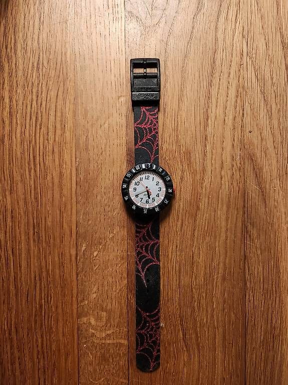 Montres: Spiderman-Kinderuhr – D'occasion à Ebikon par Permanentbybianca 1