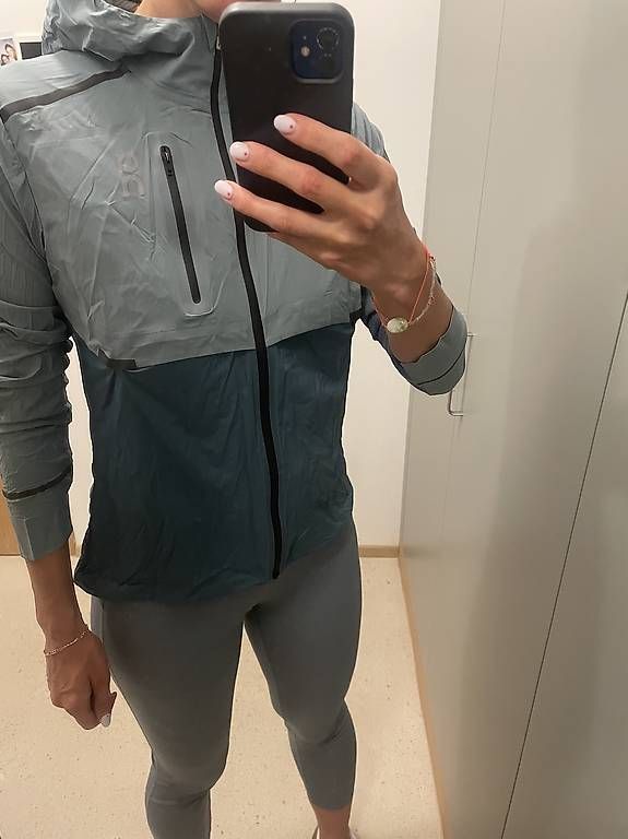 Jacken: On - Weather Jacket – Gebraucht aus Zürich von Kathikap 2