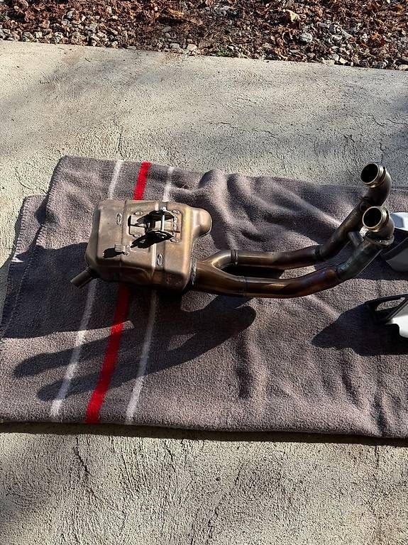 Tutti i ricambio per moto: Echappement Aprilia RS660  – Usato da Champlan venduto da MyZieS