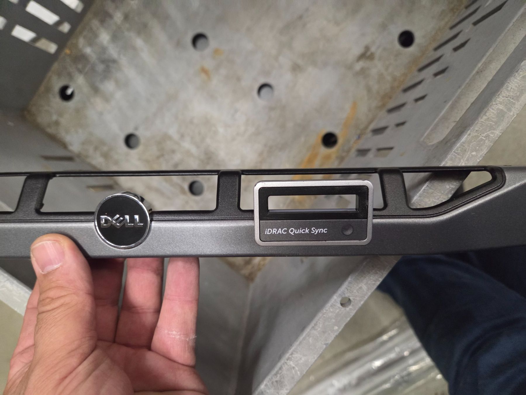 Dell Server: Dell Poweredge 1HE Frontblende Serverblende idrac Quick Sync – Neu (gemäss Beschreibung) aus Zürich von Alibaba1234 4