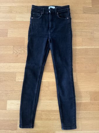 Zara Women's Black Denim, high waist skinny 36 (eher 34)!