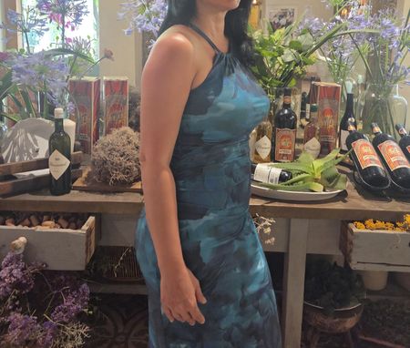 Sommerliches Neckholder-Kleid