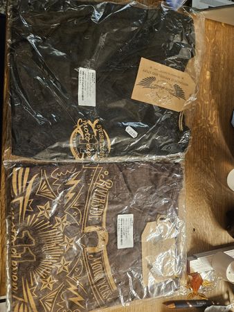 2 Moto Eleven und  T-Shirts, neu und original! (F2)