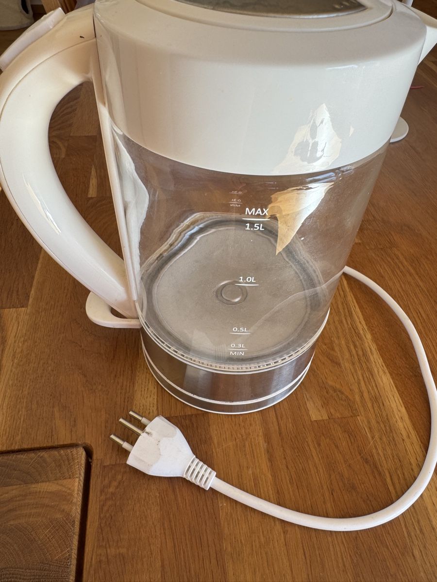Primotecq Bollitori: Wasserkocher 1.5L – Usato da Zürich venduto da Naniiin