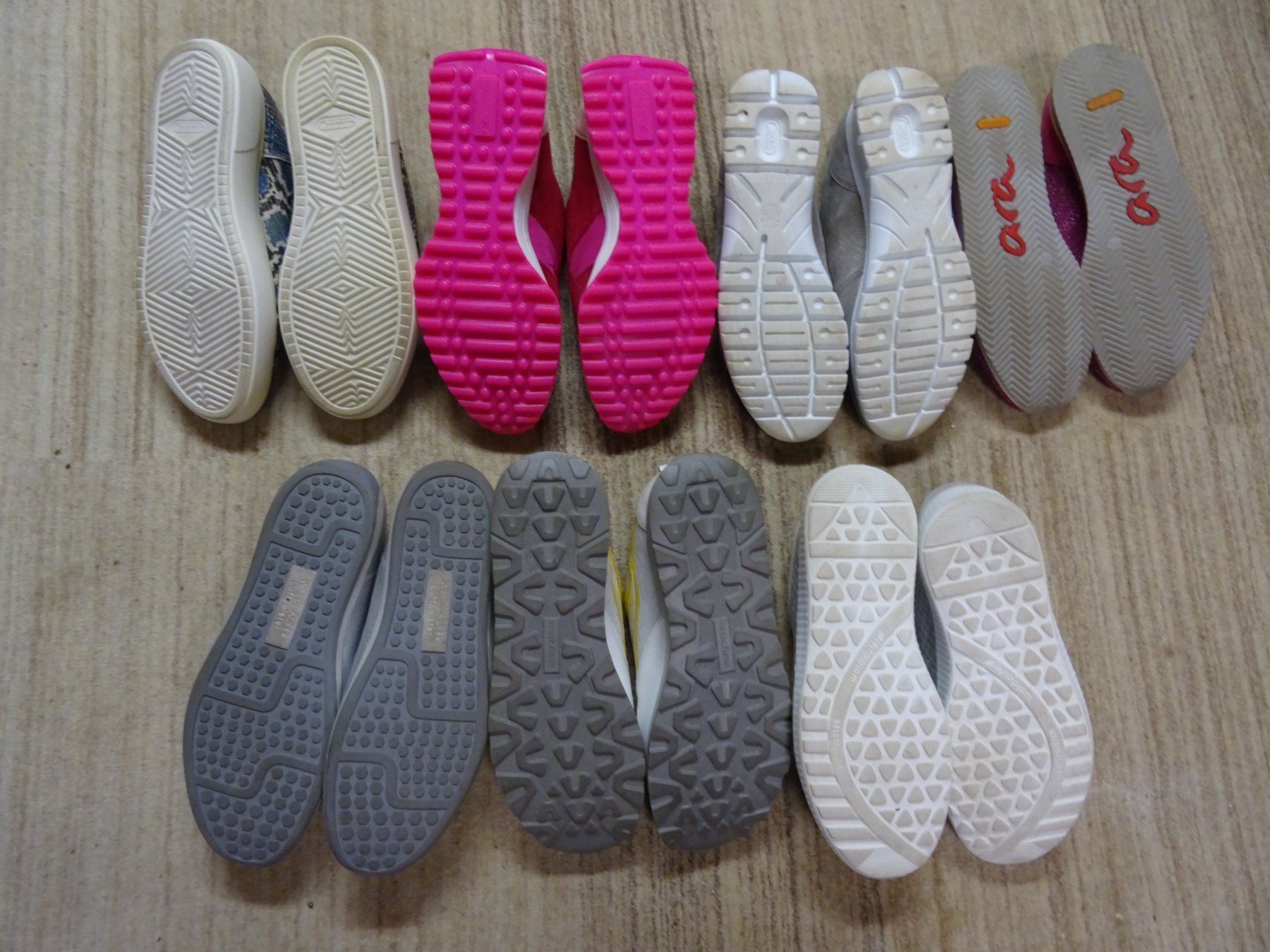 Scarpe da donna: Damen Sneakers – Usato da Lauwil venduto da Costco 2